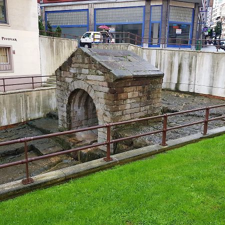 Hostal Foncalada Oviedo Eksteriør billede
